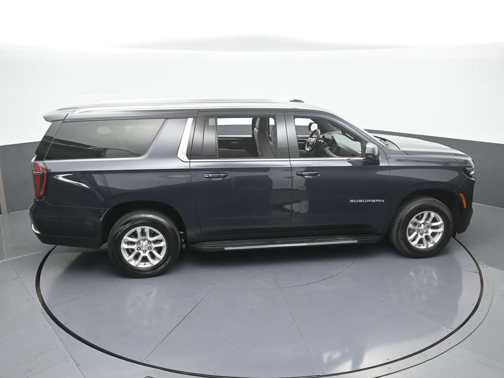 Used 2025 Chevrolet Suburban LT RWD image 66
