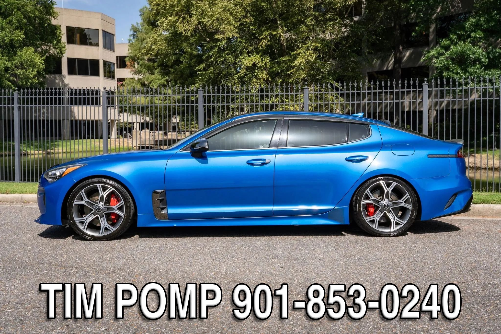 Used 2018 Kia Stinger GT2 AWD/4WD image 9