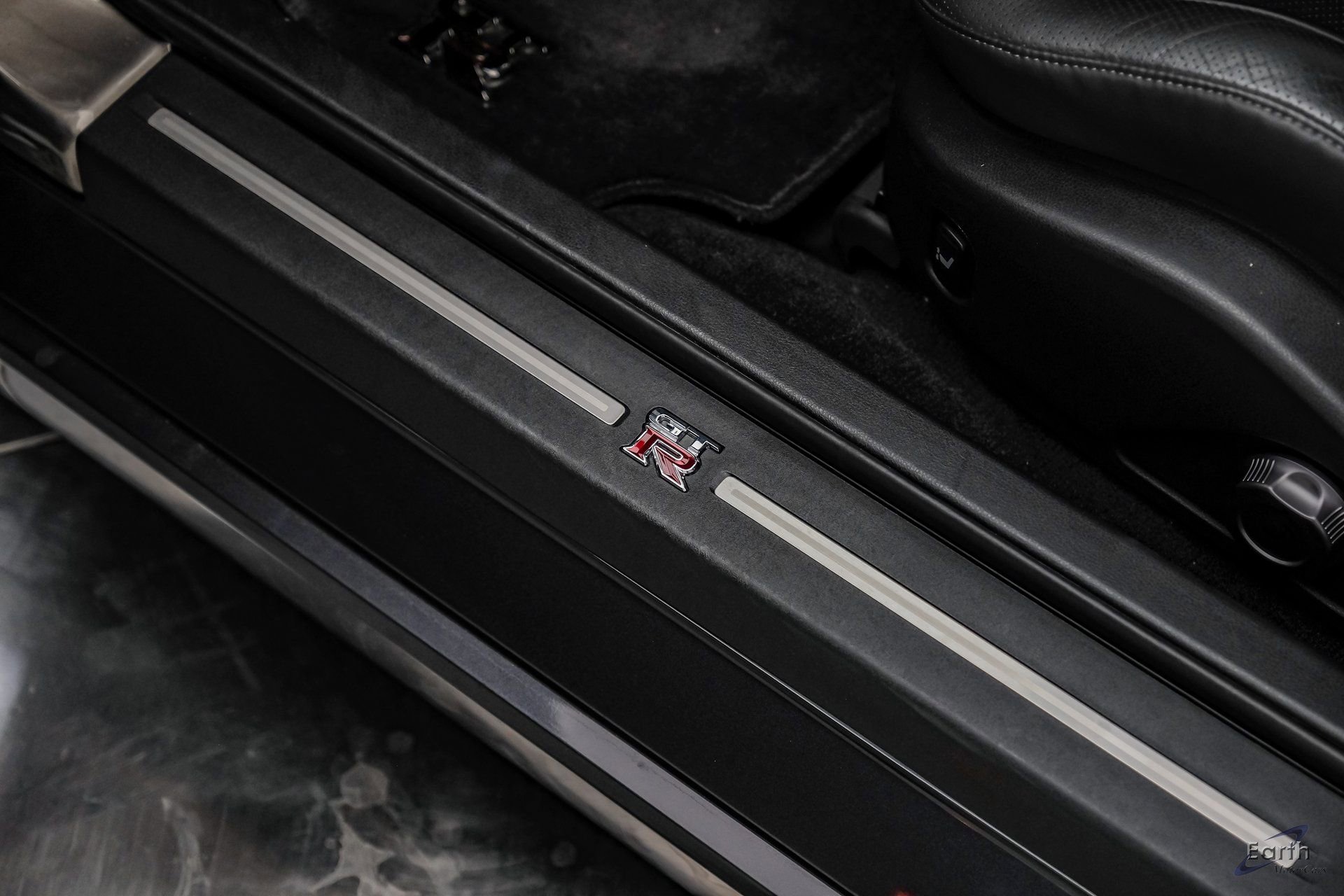 Used 2009 Nissan GT-R Premium image 45