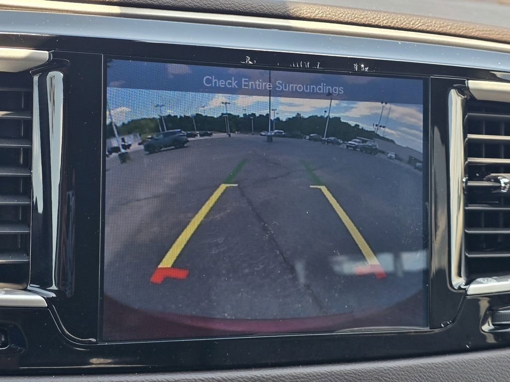 Used 2017 Chrysler Pacifica Touring-L FWD image 21