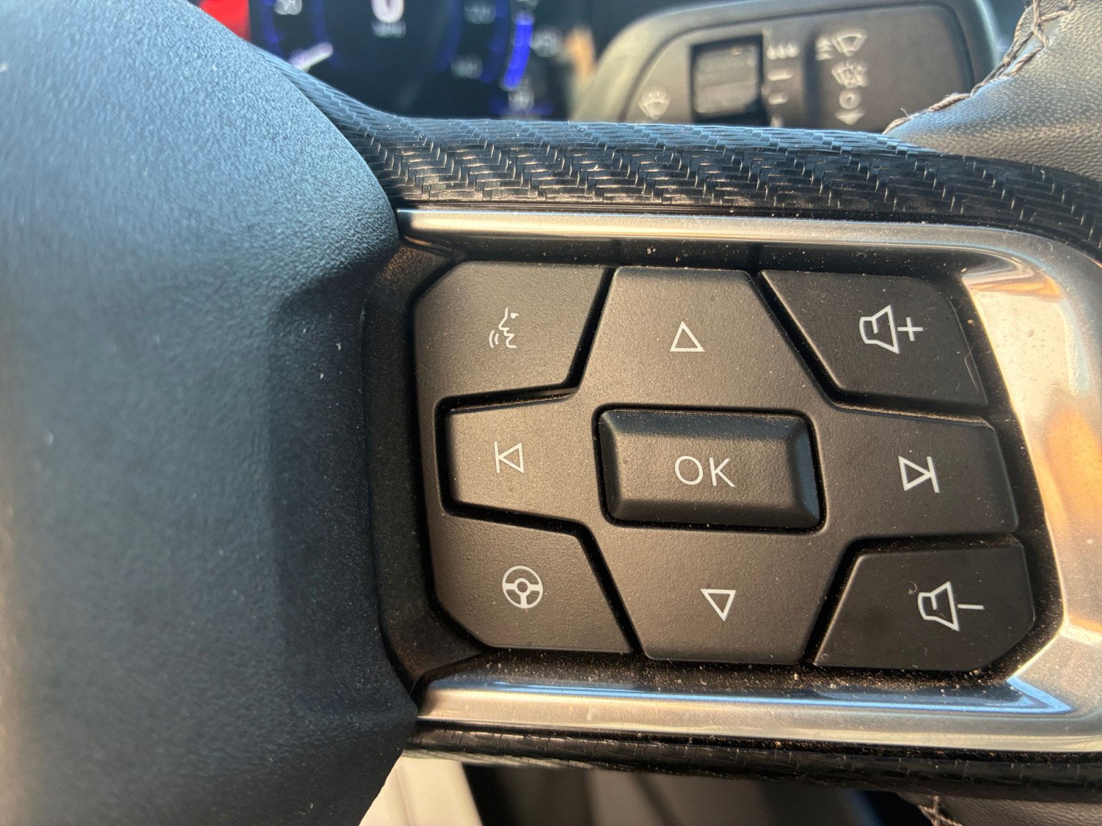 Used 2025 Ford Mustang EcoBoost image 18