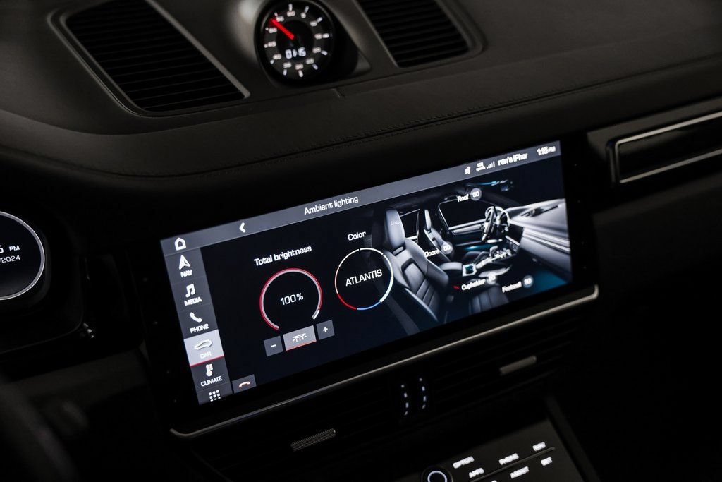 Used 2019 Porsche Cayenne Turbo AWD/4WD image 32