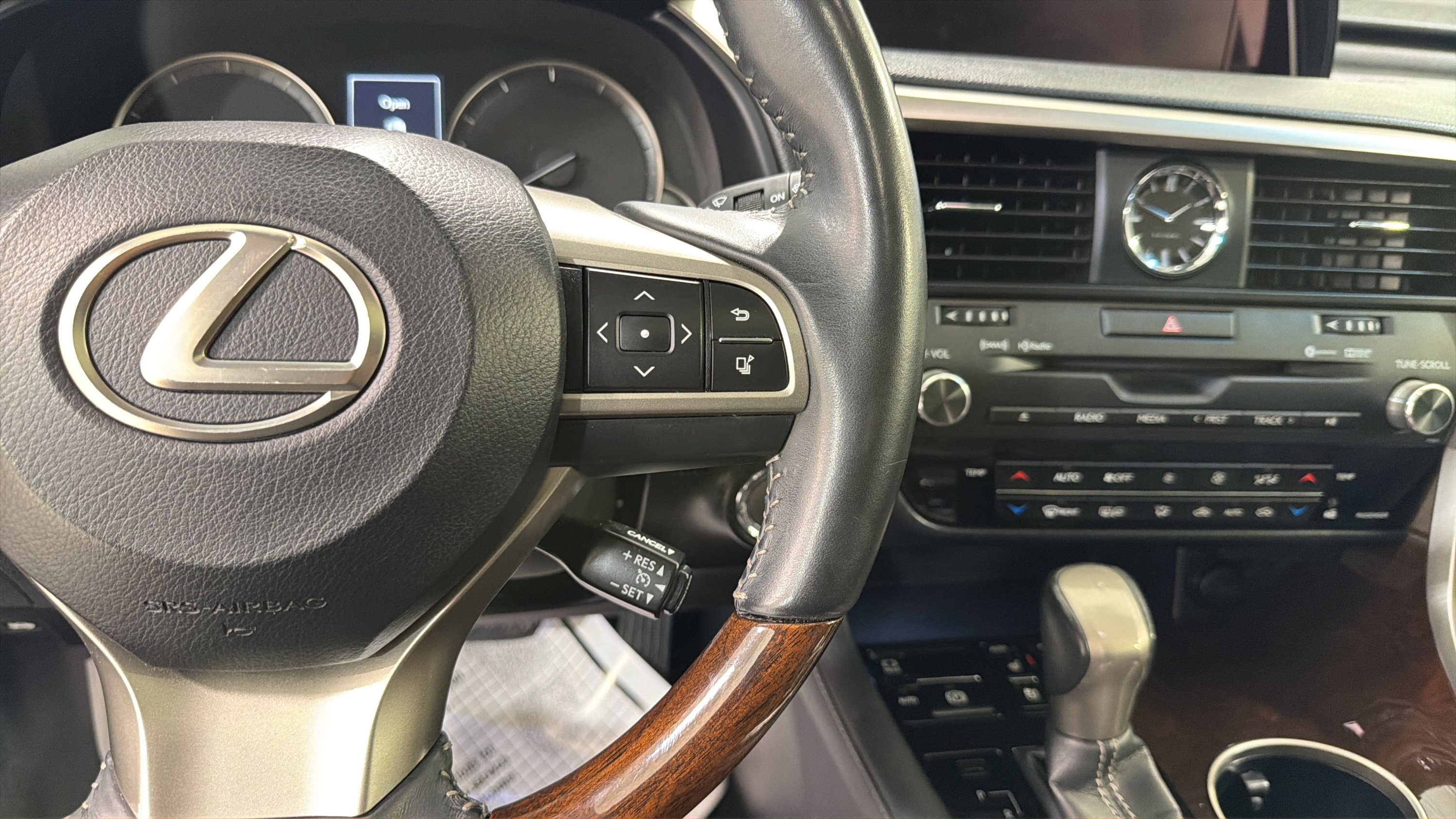 Used 2016 Lexus RX 350 FWD w/ Premium Package image 14