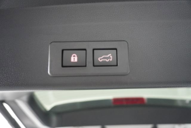 Certified 2022 Subaru Ascent Limited AWD/4WD image 37
