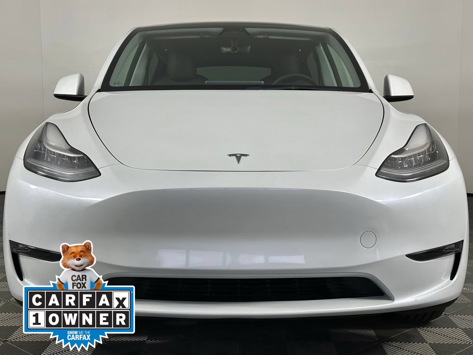 Used 2023 Tesla Model Y Long Range AWD/4WD image 2