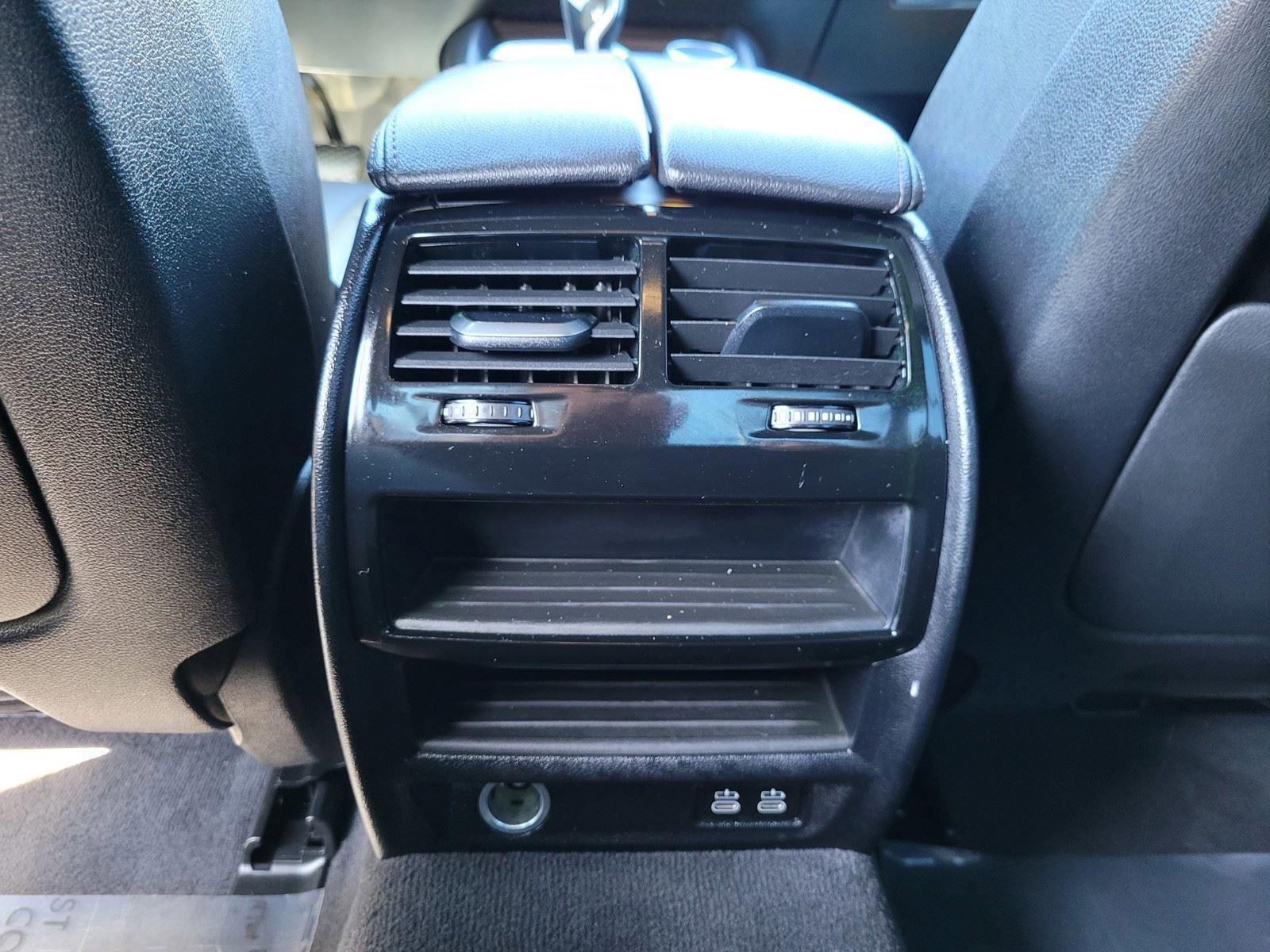 Used 2021 BMW 530e w/ Parking Assistance Package RWD image 18