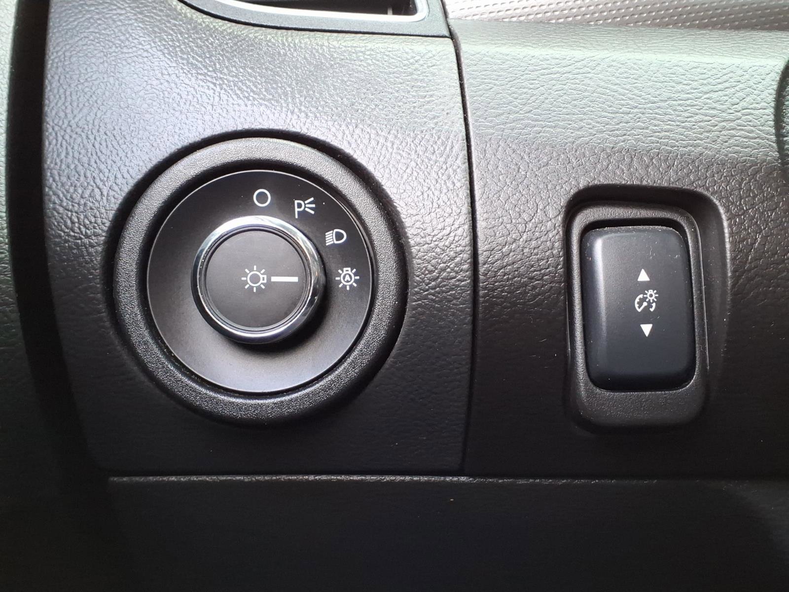 Used 2012 Ford Taurus SEL image 22