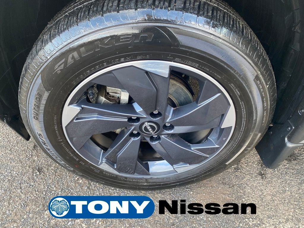 Certified 2024 Nissan Rogue SV w/ SV Premium Package image 9