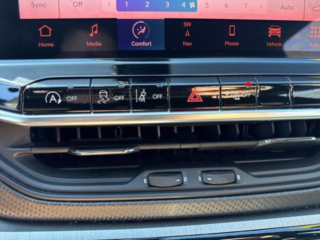 Used 2025 Jeep Compass Trailhawk w/ Trailhawk Elite Group image 44