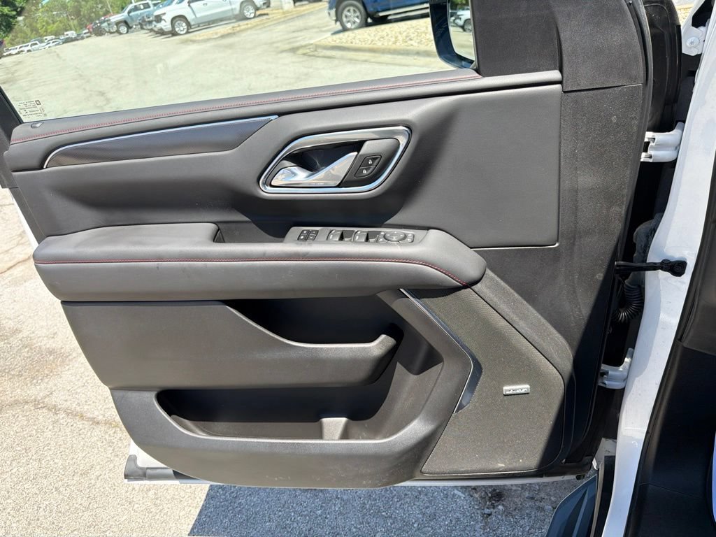 Used 2022 Chevrolet Tahoe RST w/ Sport Performance Package AWD/4WD image 39