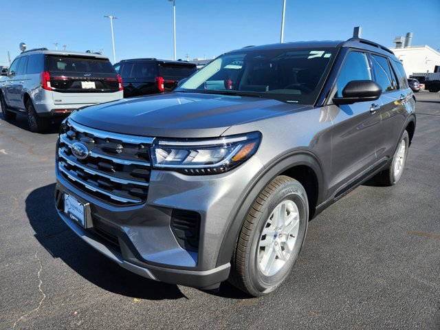 New 2026 Ford Explorer Active image 3