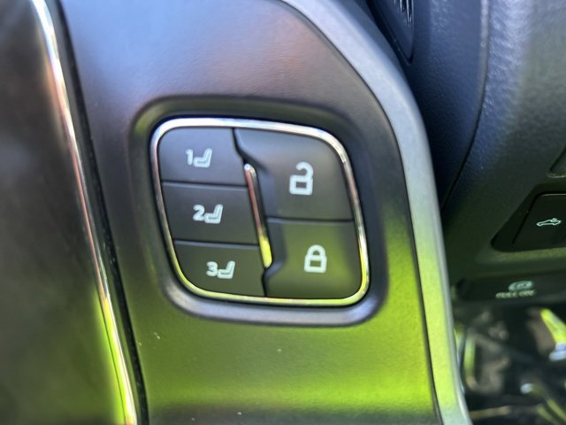 Used 2022 Ford F150 Lariat w/ Equipment Group 502A High image 25