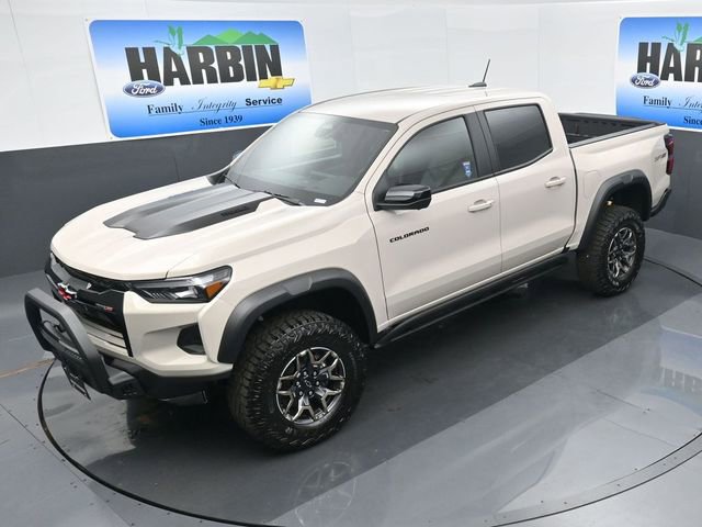 New 2026 Chevrolet Colorado ZR2 w/ Off-Road Front Bumper Package image 21