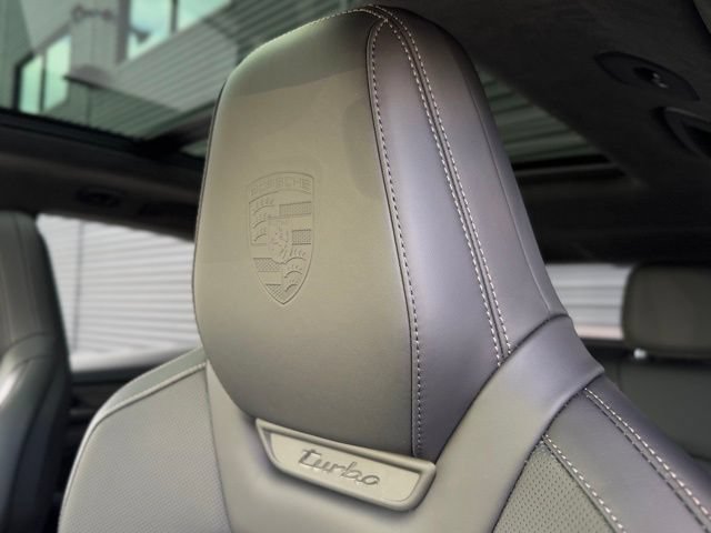 New 2025 Porsche Macan Turbo Electric AWD/4WD image 26