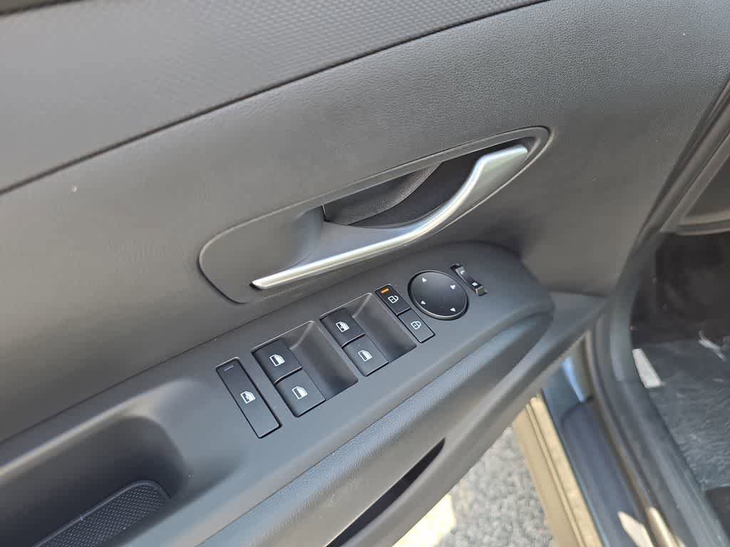 New 2026 Hyundai Tucson Blue SE AWD/4WD image 16