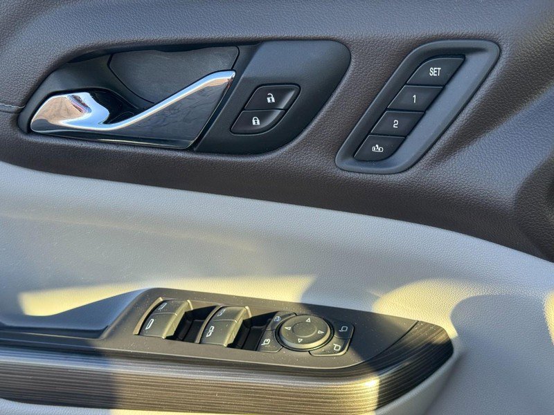 Used 2022 GMC Acadia SLT w/ Preferred Package image 25