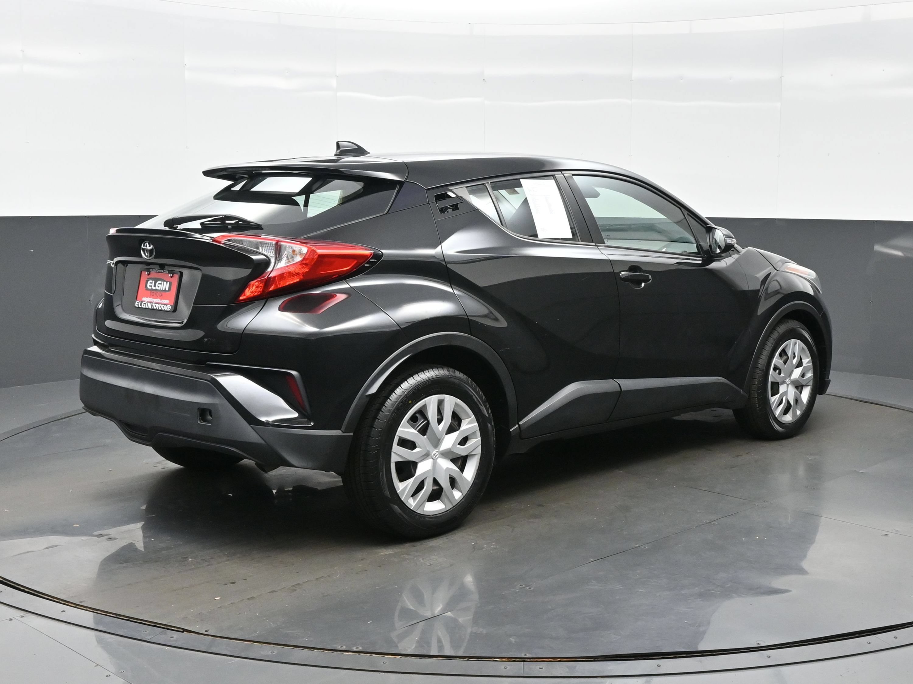 Used 2021 Toyota C-HR LE FWD image 6