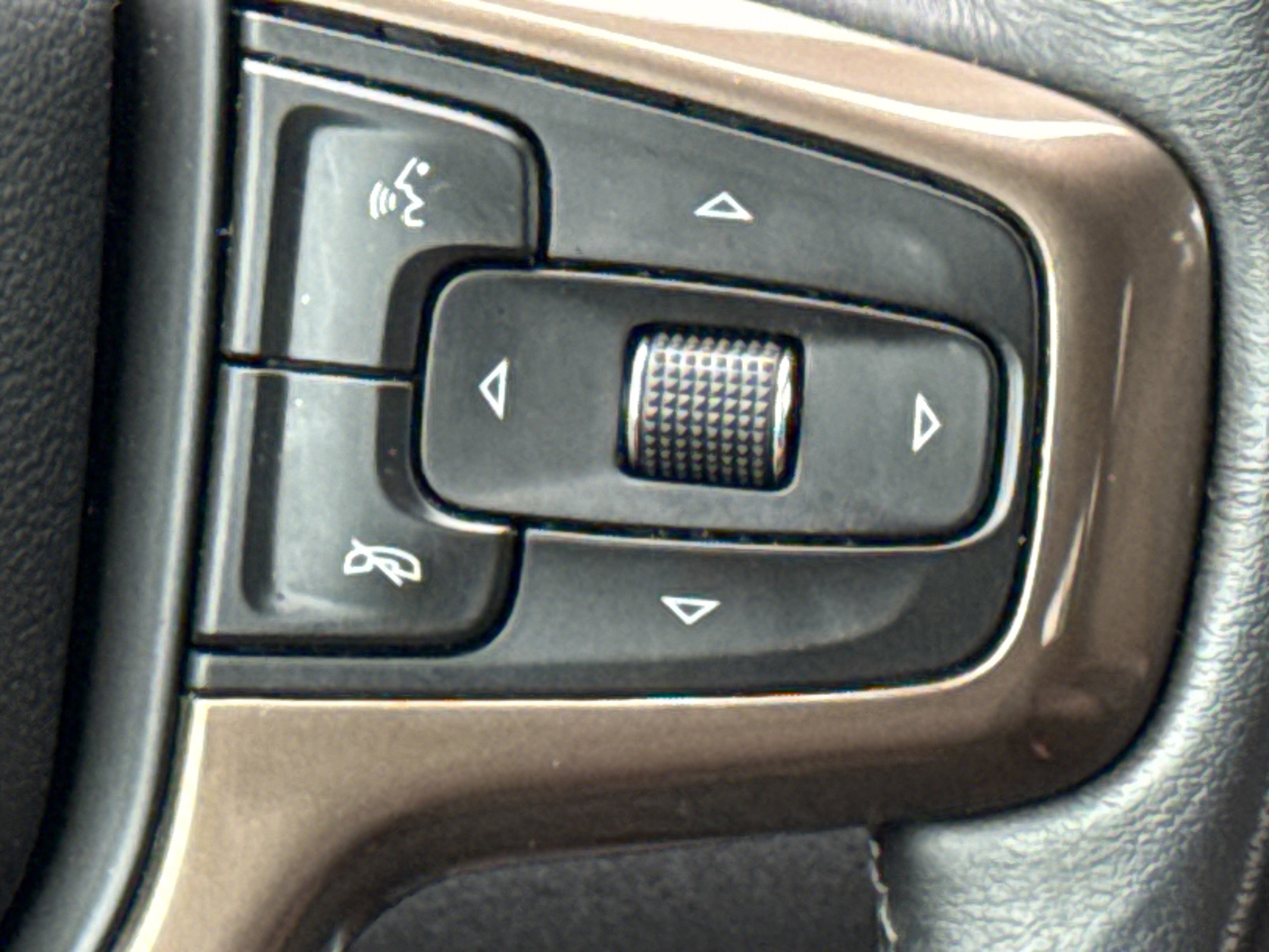 Used 2022 Chevrolet Silverado 2500 High Country w/ Z71 Off-Road Package image 27