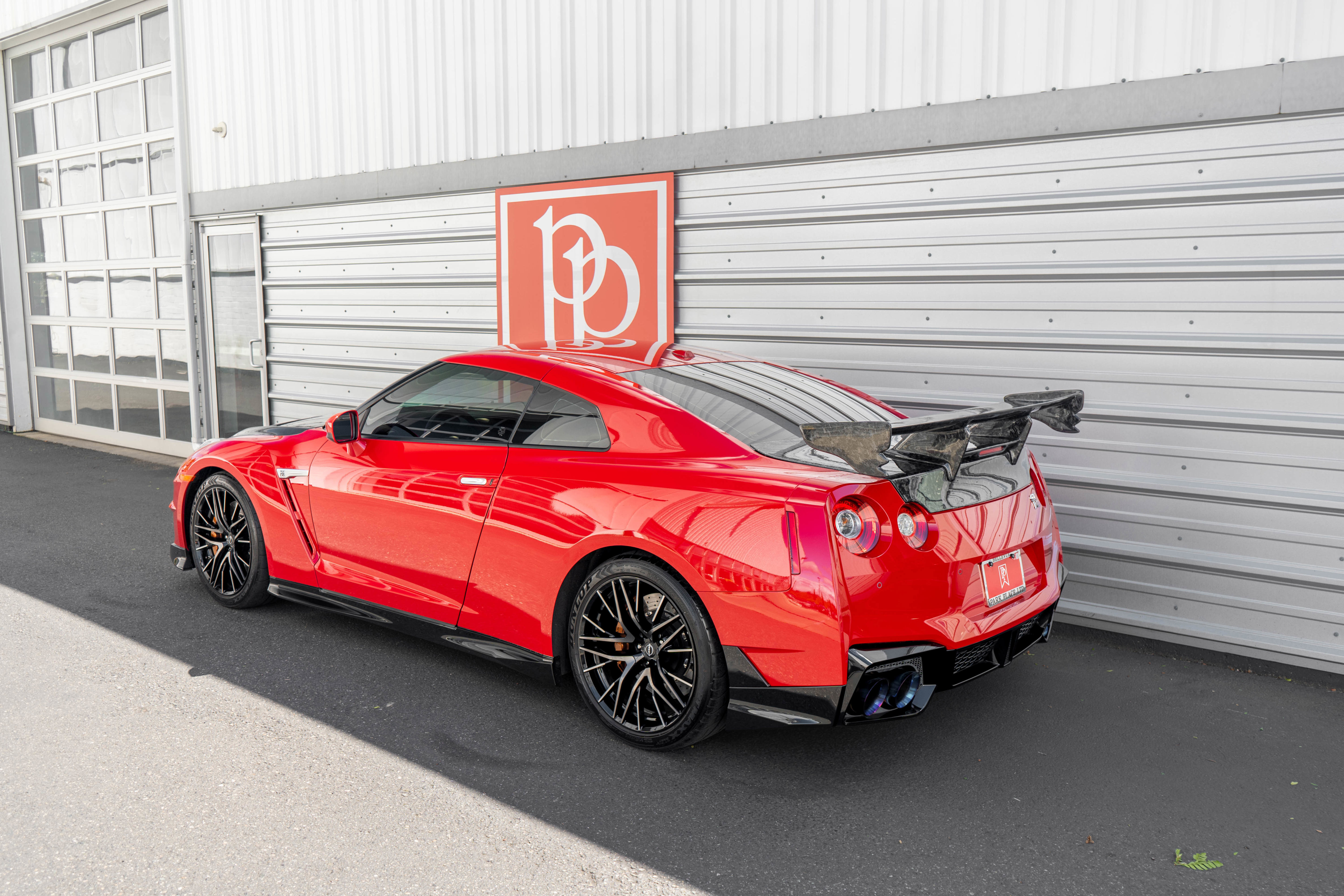 Used 2024 Nissan GT-R Premium w/ Premium Interior Package AWD/4WD image 36