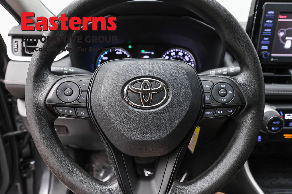 Used 2021 Toyota RAV4 LE w/ Carpet Mat Package (TMS) AWD/4WD image 11