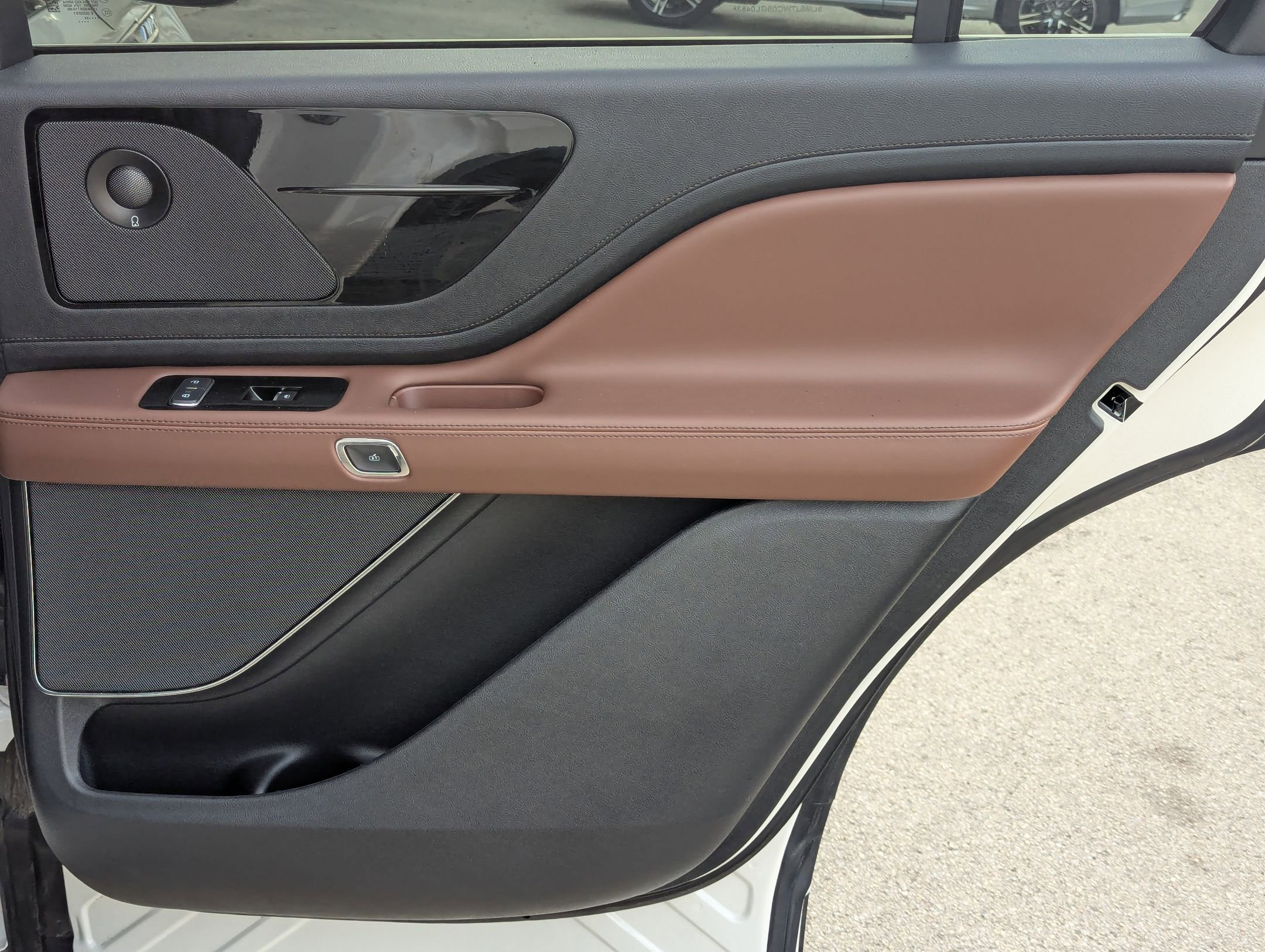 Used 2025 Lincoln Aviator Reserve w/ Illumination Package image 26