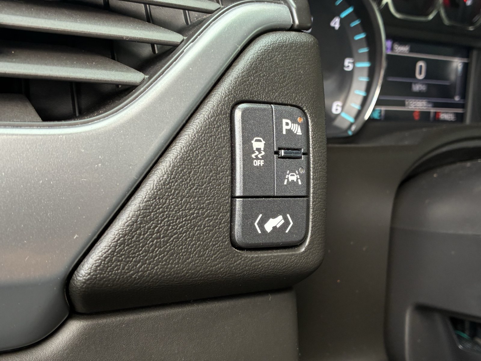 Used 2019 Chevrolet Tahoe LS w/ Enhanced Driver Alert Package RWD image 37