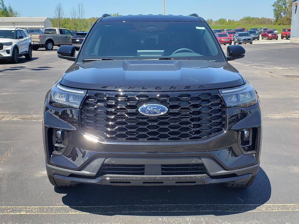 New 2026 Ford Explorer ST-Line AWD/4WD image 2