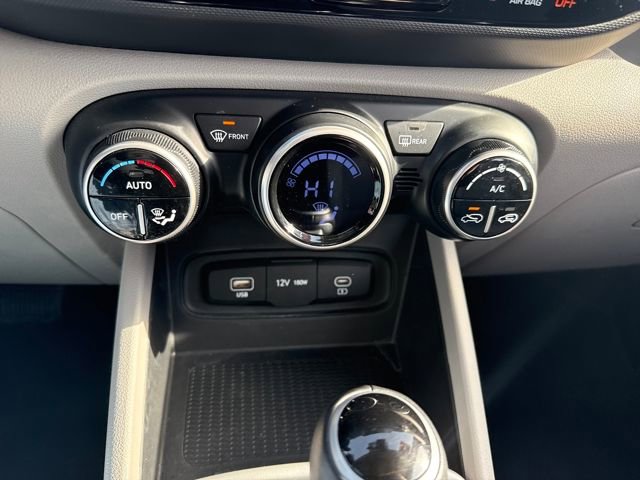 Certified 2023 Hyundai Venue SEL image 33