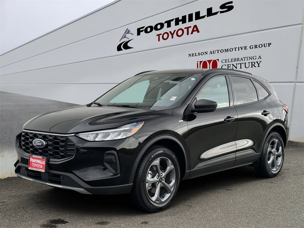 Used 2025 Ford Escape ST-Line image 3