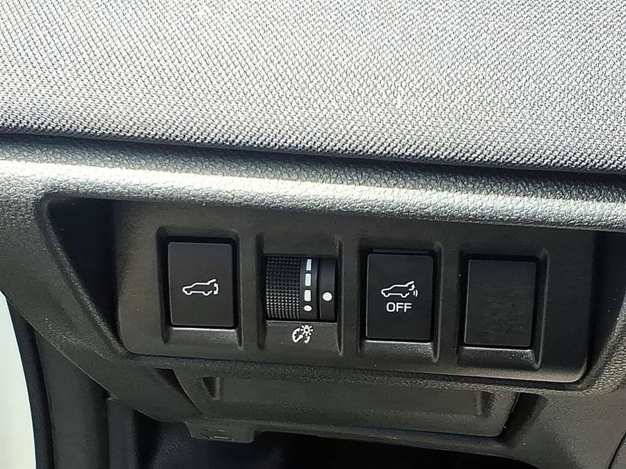 Used 2023 Subaru Outback Premium AWD/4WD image 19