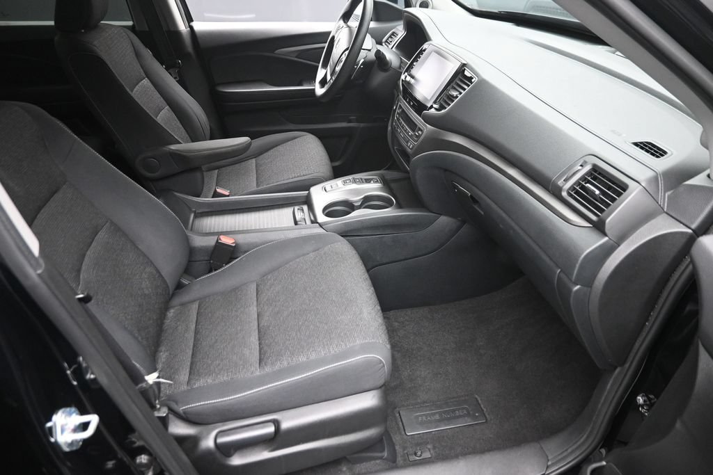 Used 2023 Honda Ridgeline Sport image 9