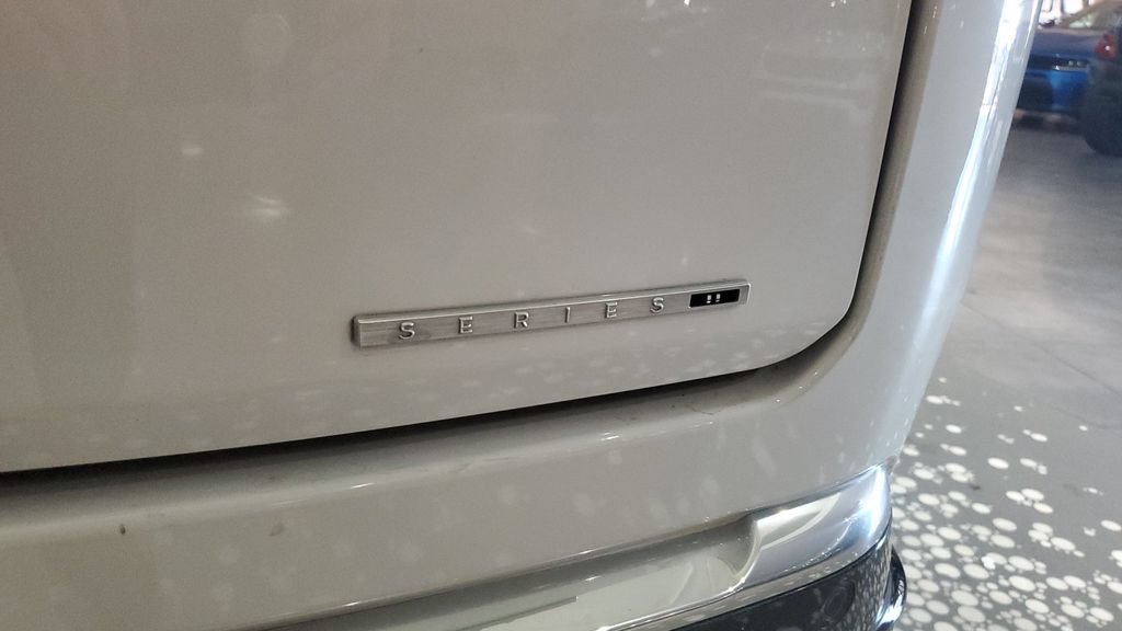 Used 2024 Jeep Wagoneer L Series II w/ Flexible Seating Group RWD image 9