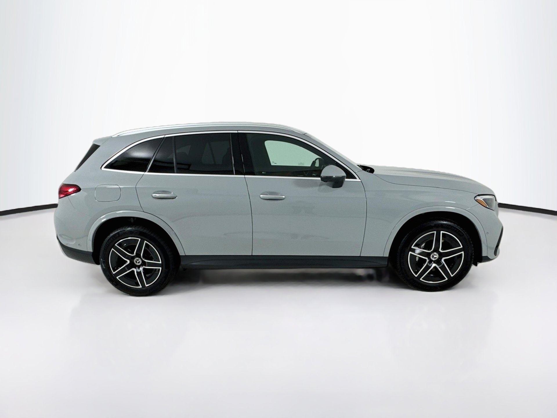 New 2027 Mercedes-Benz GLC 300 4MATIC image 9