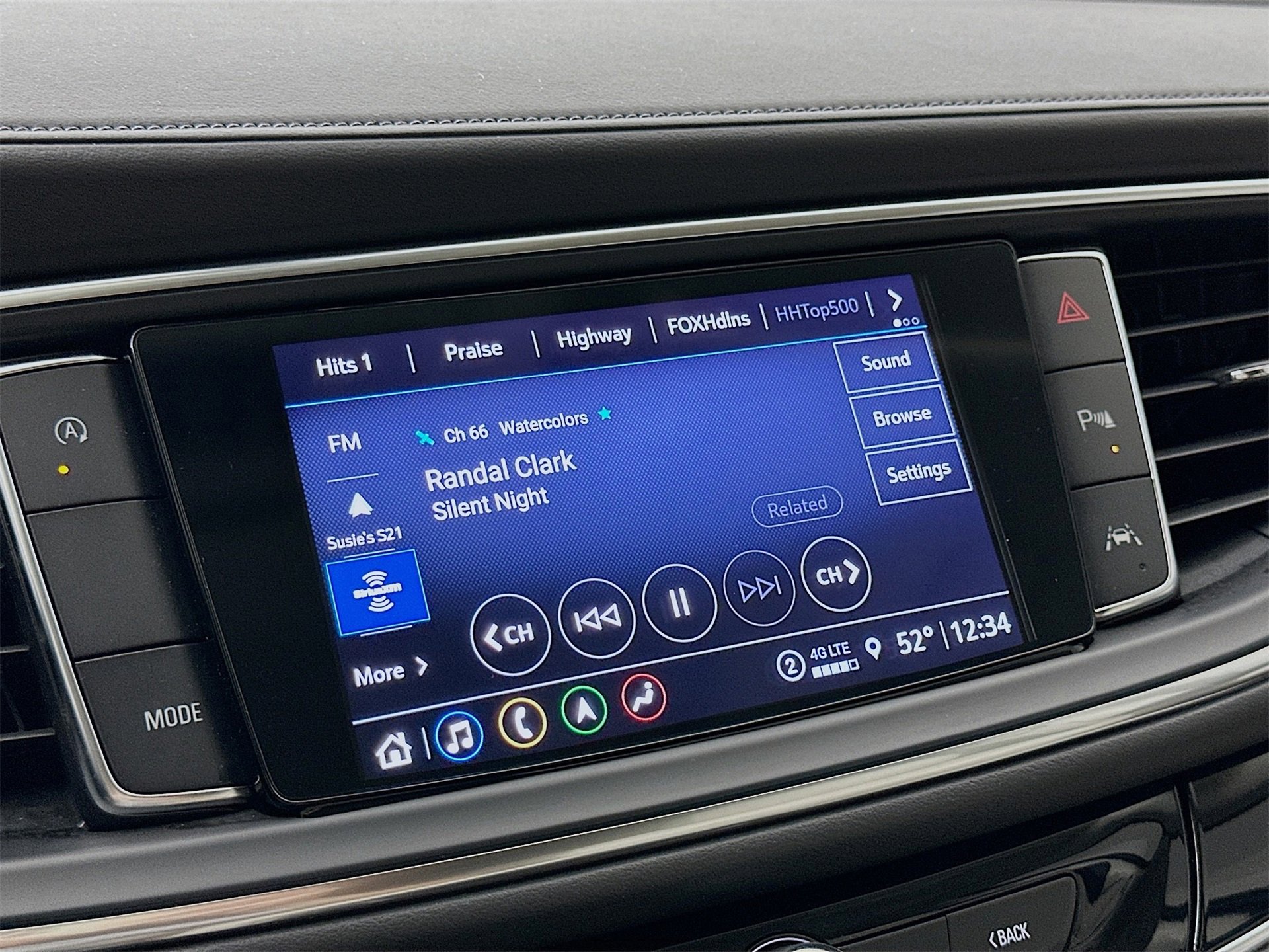 Used 2024 Buick Enclave Avenir w/ Avenir Technology Package image 16