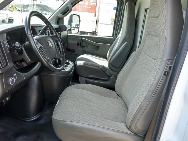 Used 2022 Chevrolet Express 3500 w/ Driver Convenience Package RWD image 10
