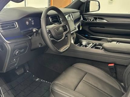 New 2026 Jeep Grand Wagoneer Summit AWD/4WD image 10