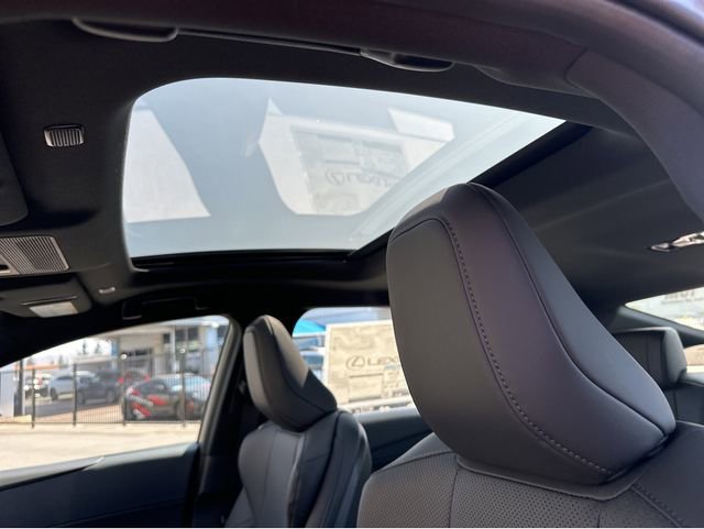 New 2026 Lexus ES 350e FWD image 16
