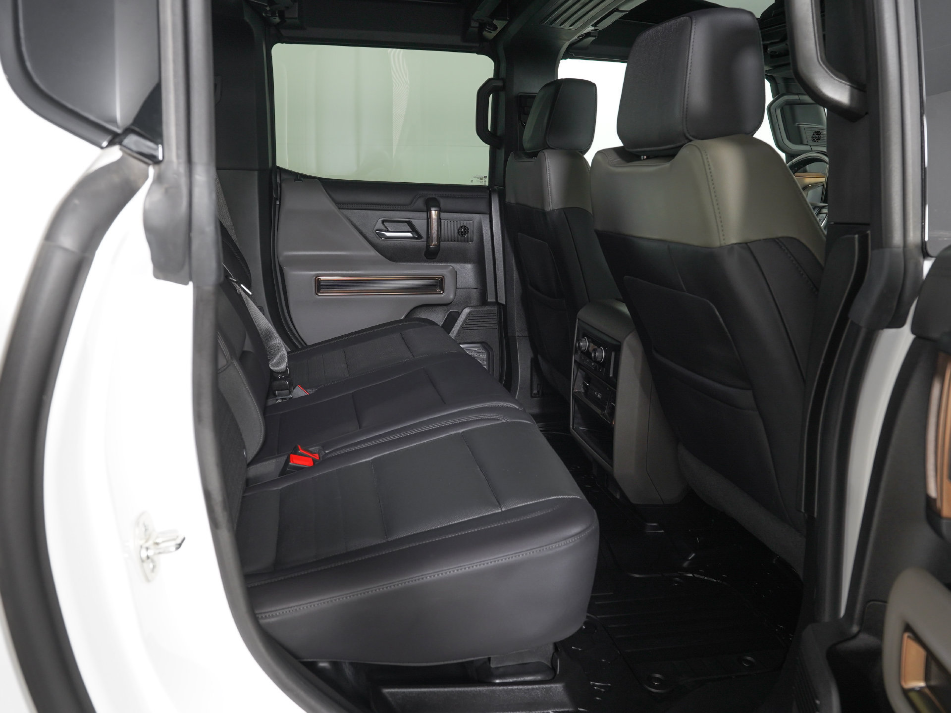 Used 2024 GMC Hummer EV 2X w/ Extreme Off-Road Package AWD/4WD image 10
