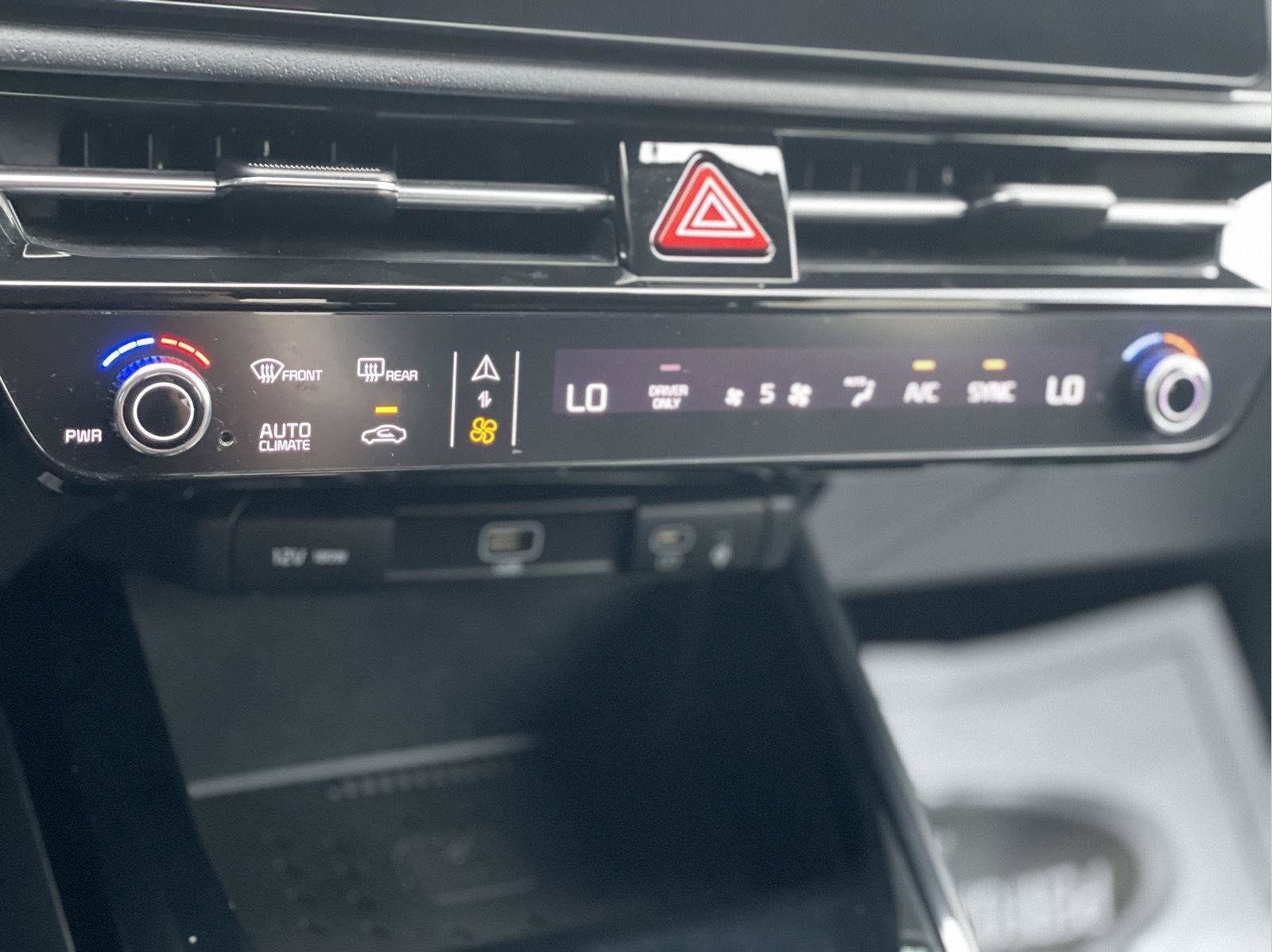 Used 2024 Kia Niro EX FWD image 33