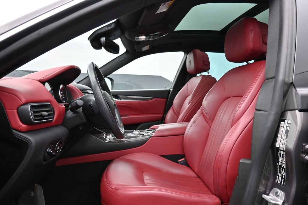Used 2023 Maserati Levante GT AWD/4WD image 10