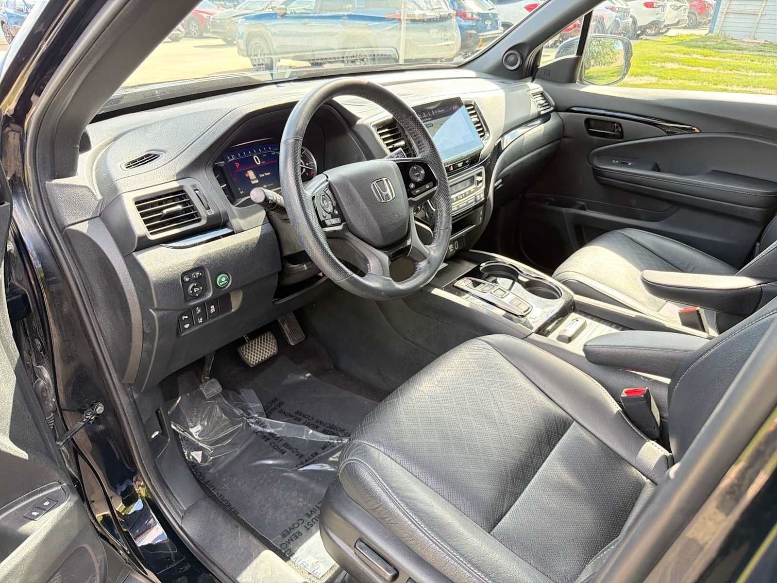 Used 2023 Honda Passport Elite image 2