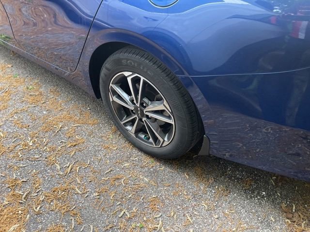 Used 2022 Kia Forte LXS image 7