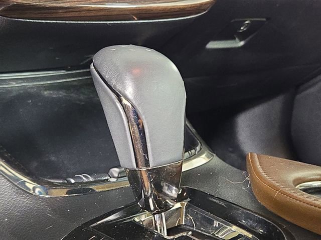 Used 2014 Toyota Avalon Limited FWD image 19