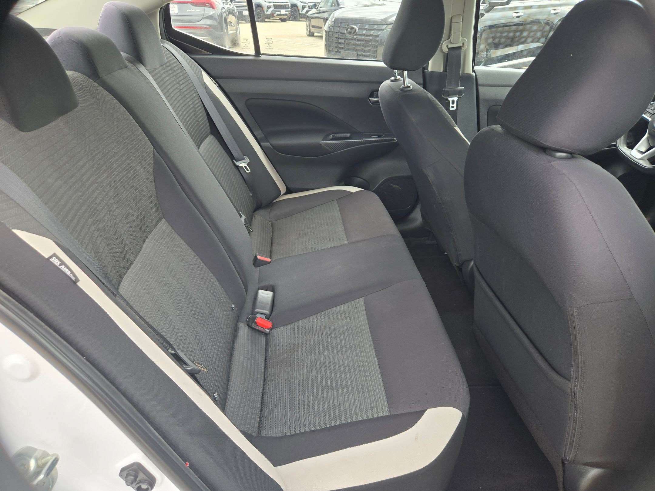 Used 2022 Nissan Versa SV FWD image 23
