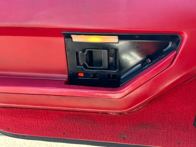 Used 1989 Chevrolet Corvette Convertible image 9