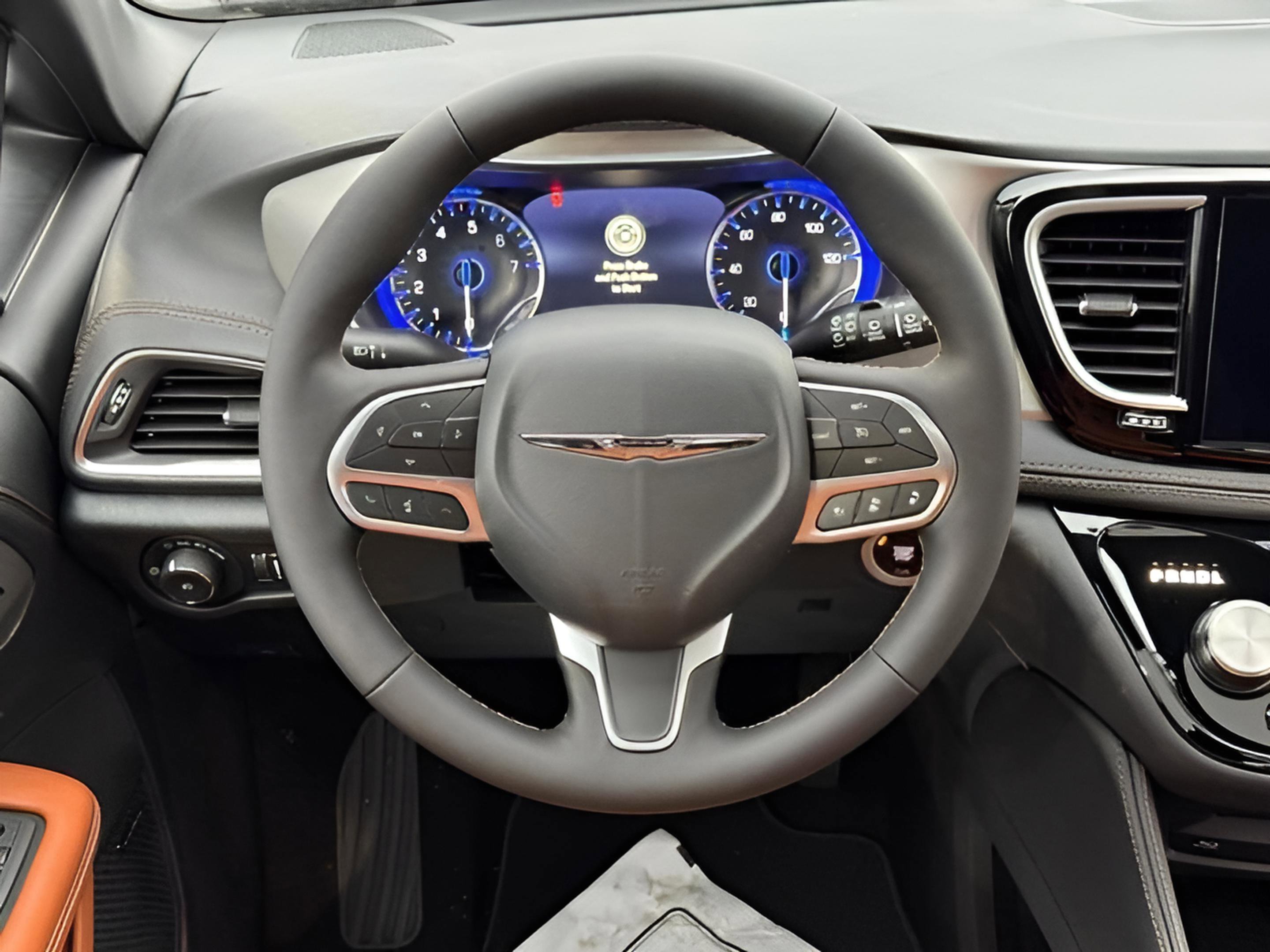 New 2026 Chrysler Pacifica Pinnacle w/ Trailer Tow Group image 17