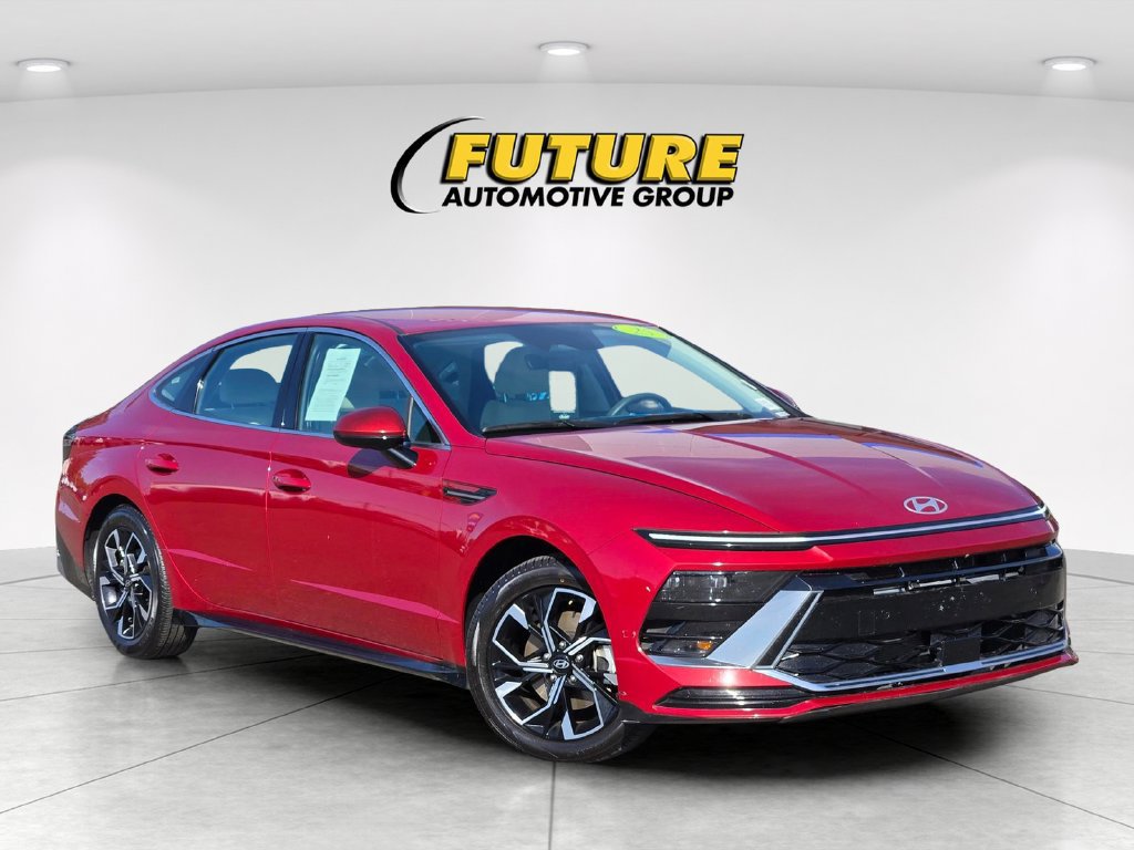 Used 2025 Hyundai Sonata SEL FWD image 1