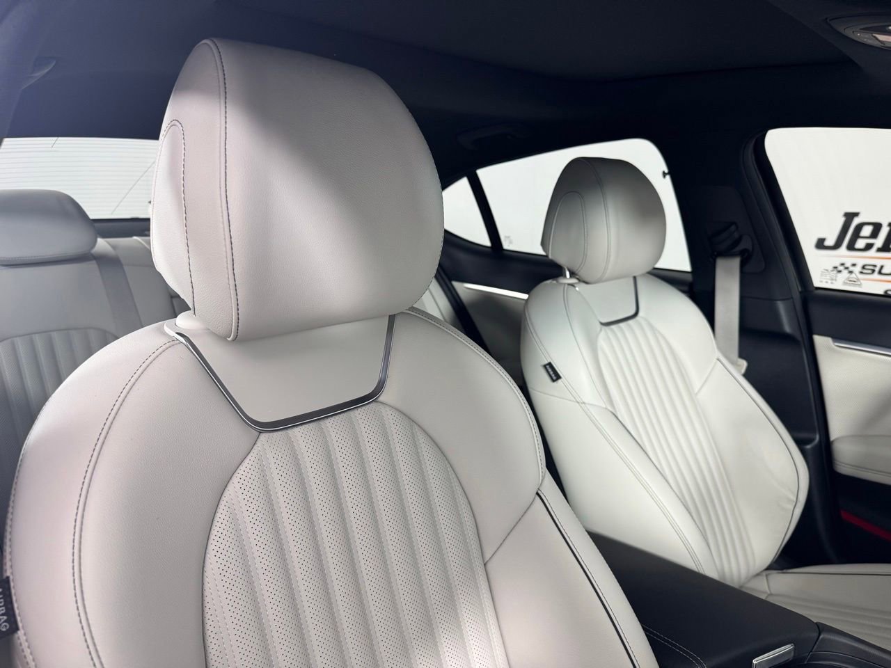 Used 2025 Genesis G70 3.3T Advanced image 33