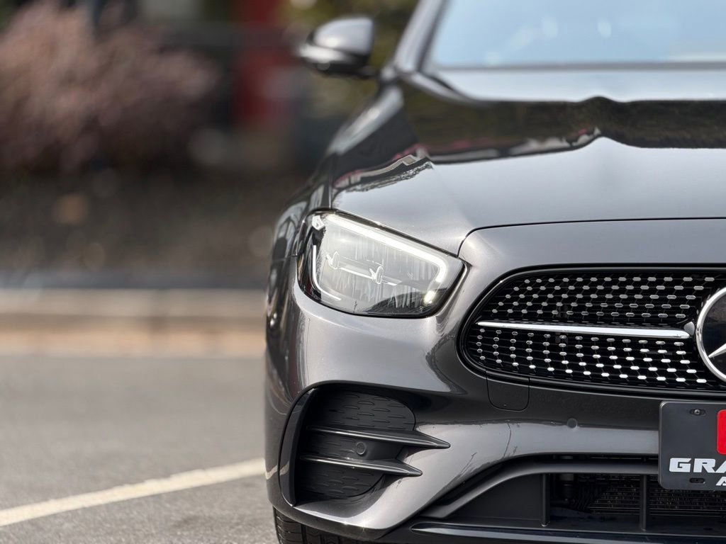 Used 2023 Mercedes-Benz E 450 4MATIC Sedan image 4