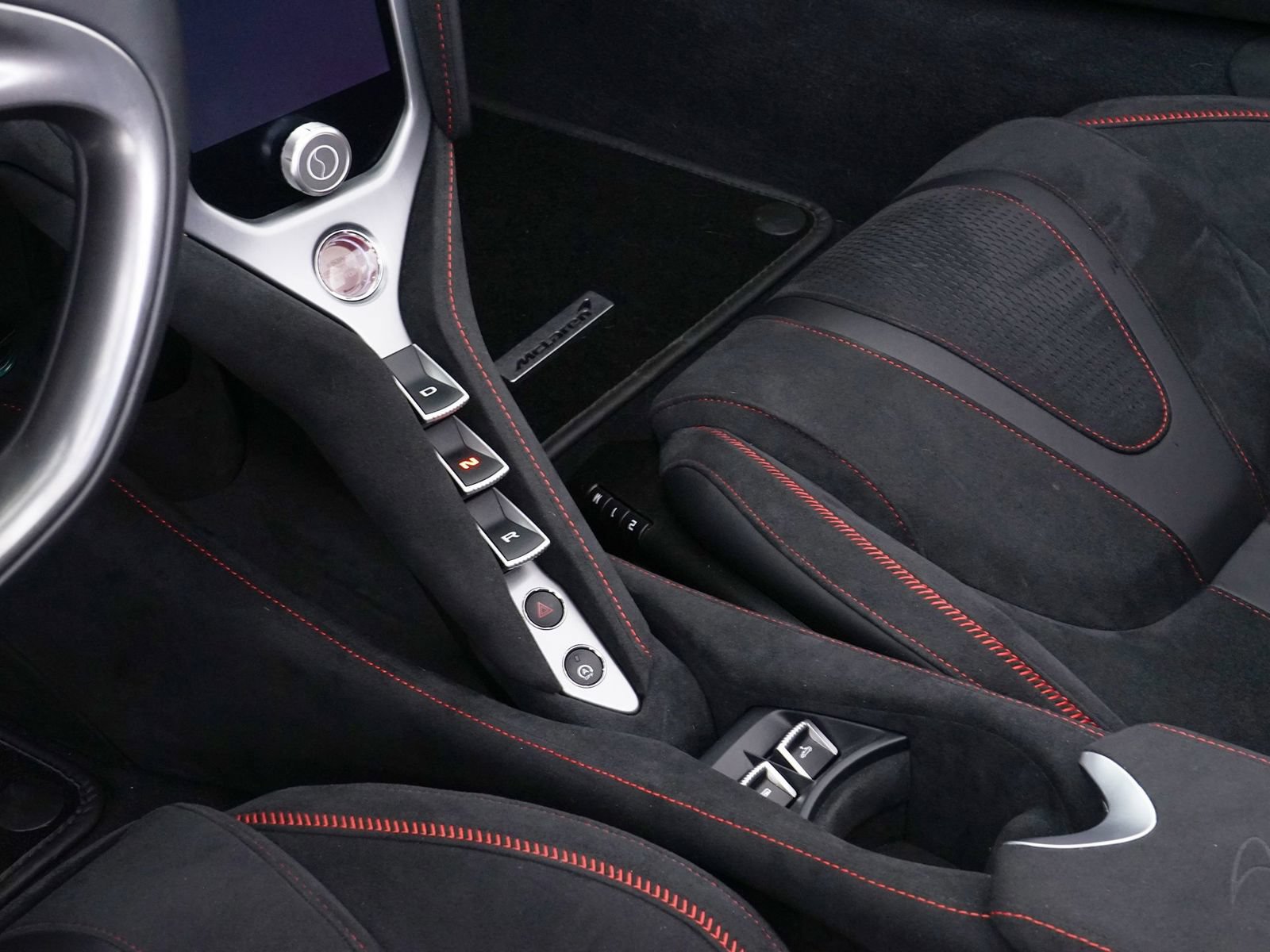 Used 2024 McLaren 750S Spider RWD image 29